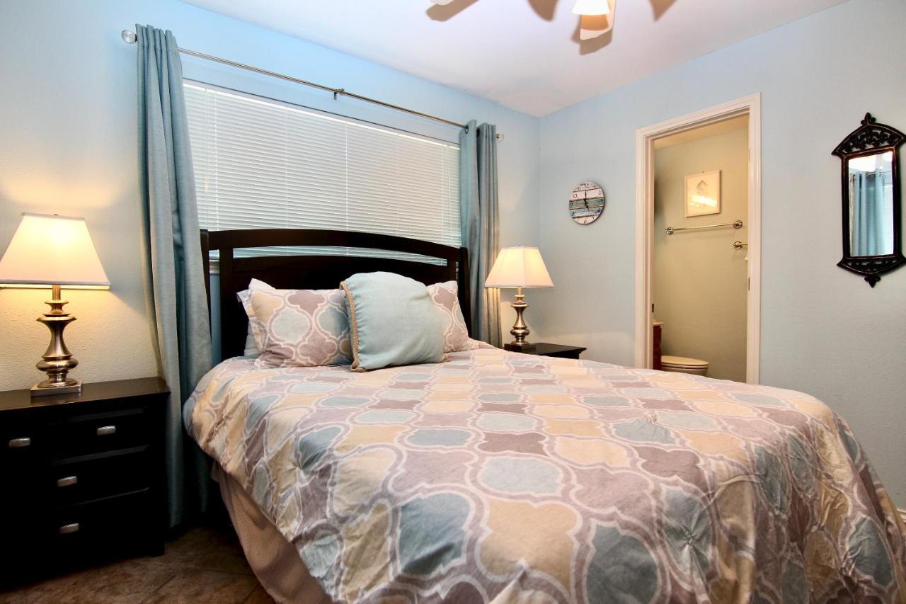 Waterwheel Retreat Apartment Ню Браунфелс Екстериор снимка